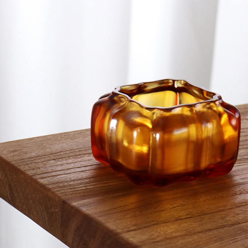 বেগুনি ক্রিস্টাল গ্লাস কুমড়া আকৃতির জল পাত্র