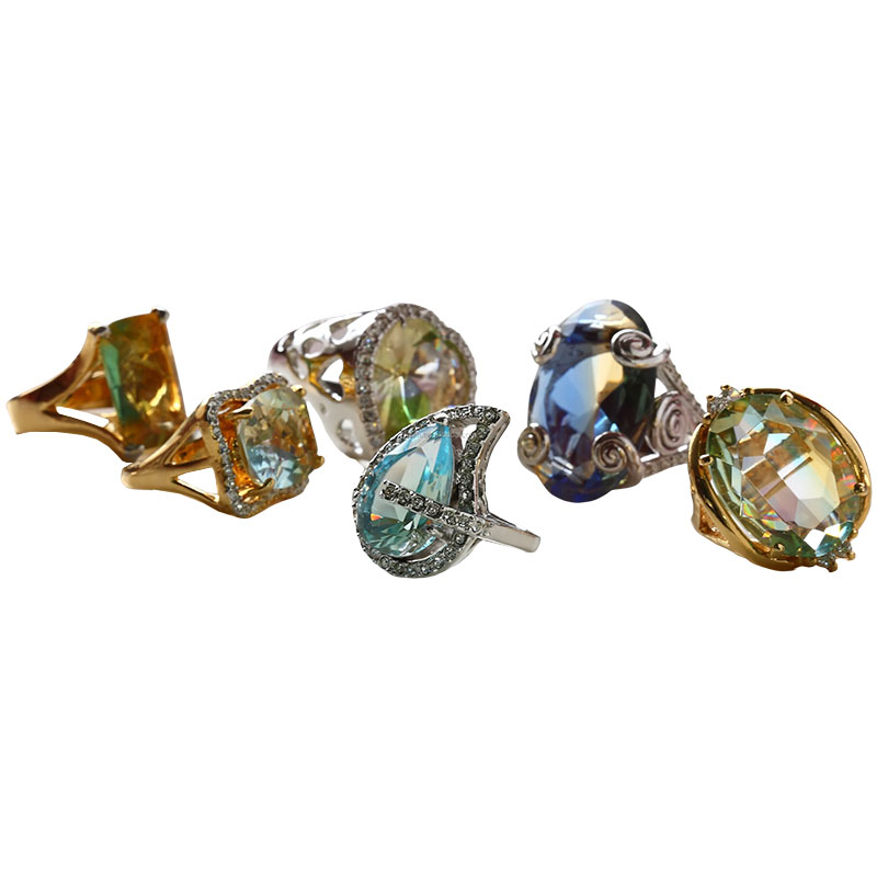 টিয়ারড্রপ আকৃতির কাটা কাচের সাথে রিং