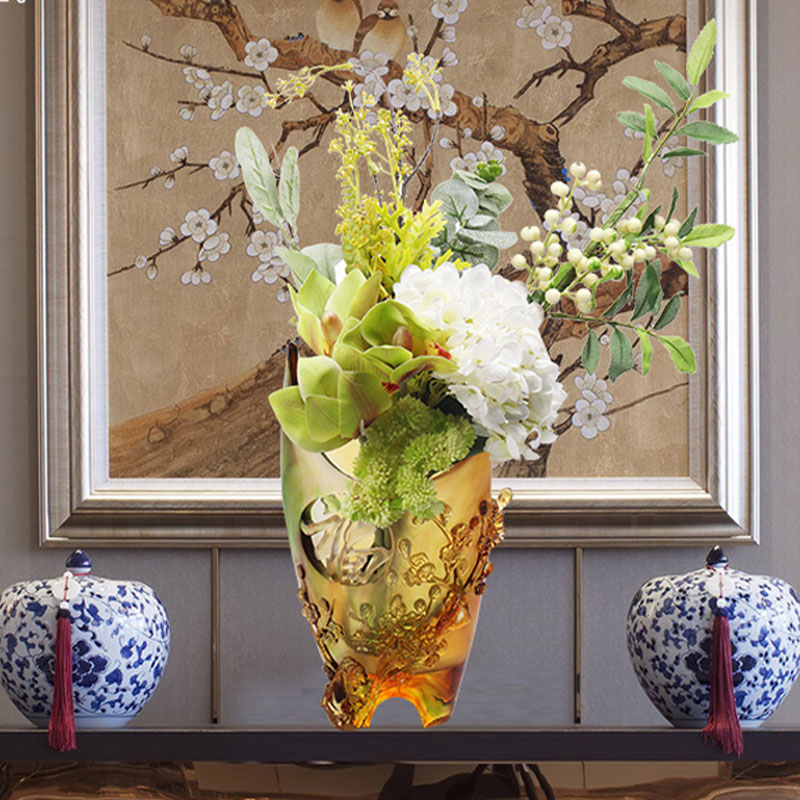 বাড়ির সজ্জা প্লাম ব্লসম খোদাই করা ডিজাইন অ্যাম্বার গ্লাস ফুলদানি