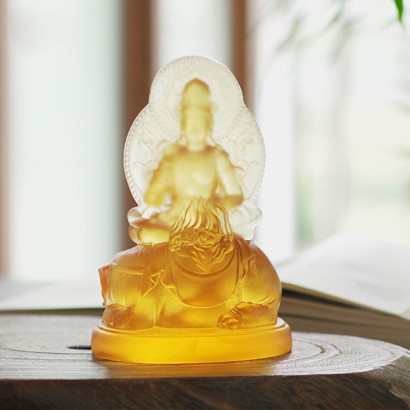 সামন্তভদ্র বোধিসত্ত্ব কাচের মূর্তি