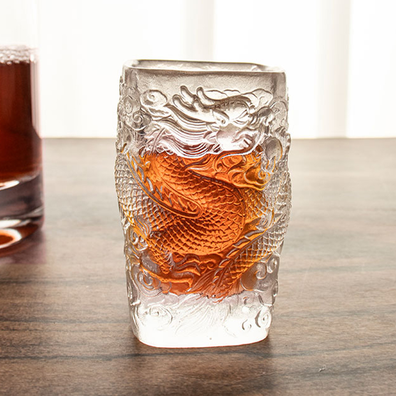 এন্টিক ড্রাগন রিলিফ গ্লাস ওয়াইন কাপ চা কাপ
