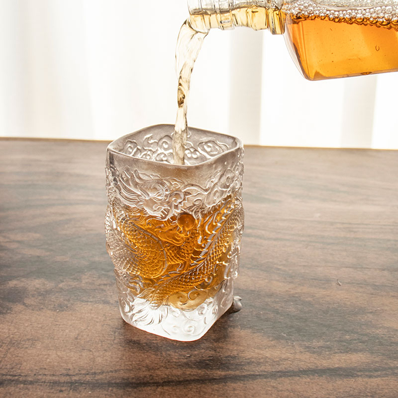এন্টিক ড্রাগন রিলিফ গ্লাস ওয়াইন কাপ চা কাপ