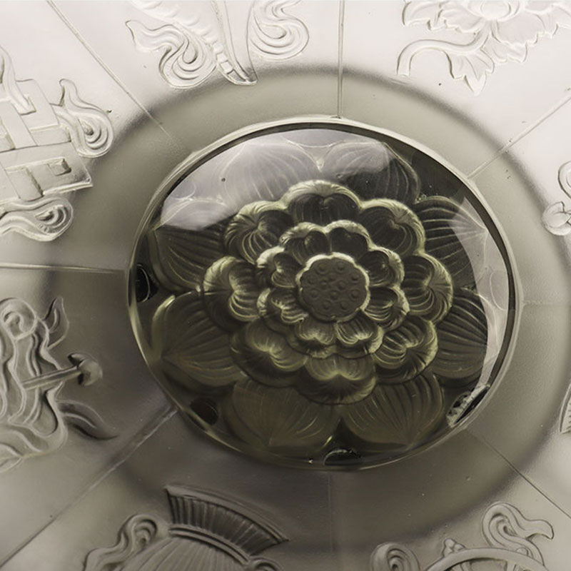 ধূসর রঙের চকচকে ফলের বাটি