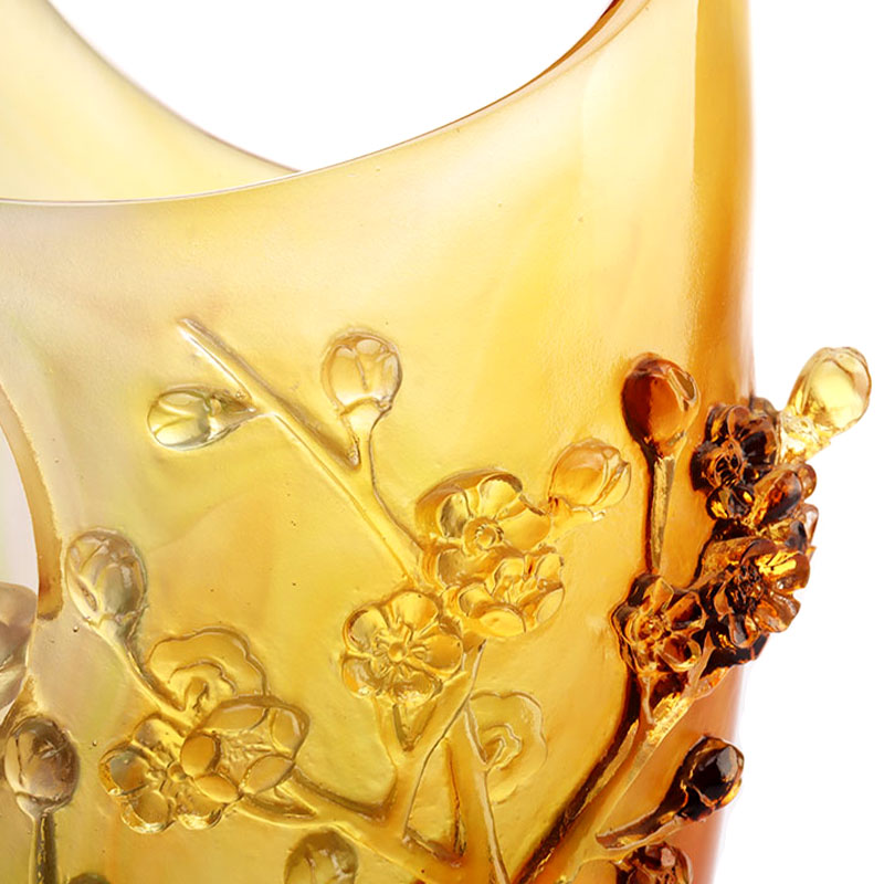 বাড়ির সজ্জা প্লাম ব্লসম খোদাই করা ডিজাইন অ্যাম্বার গ্লাস ফুলদানি