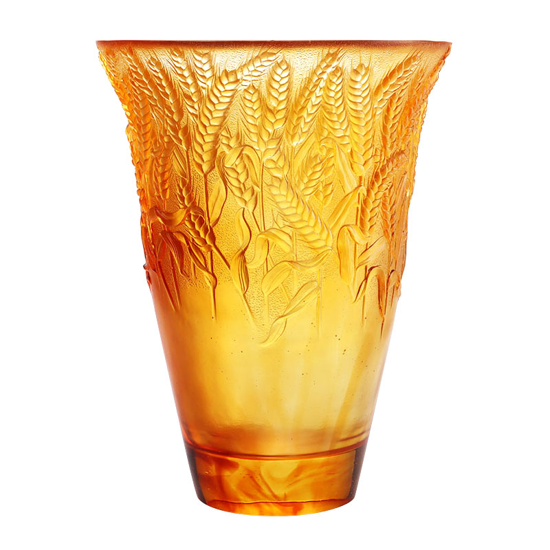 অ্যাম্বার গ্লাস দানি গমের কান দিয়ে এমবসড