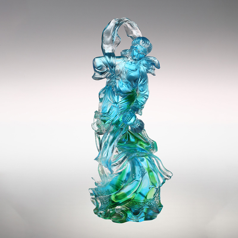 মেঘ-আকাশে হিবিস্কাস গ্লাস ফিগার অলঙ্কার