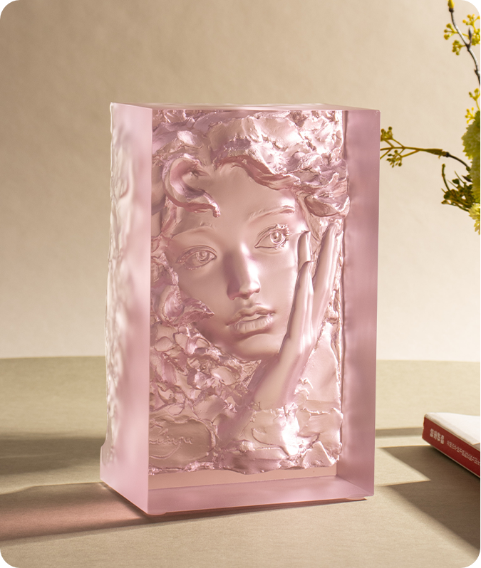 চোখ তুলে